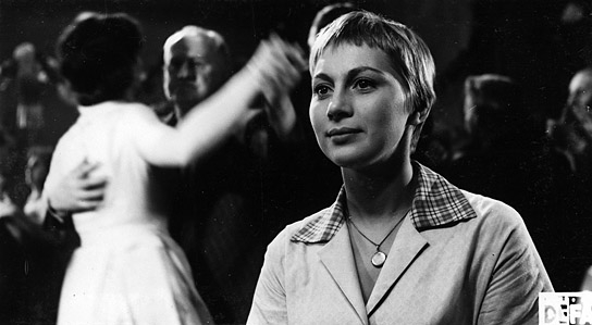 Annette Woska in "Christine" (1963); Quelle: DEFA-Stiftung, © DEFA-Stiftung, Waltraut Pathenheimer, Herbert Kroiss