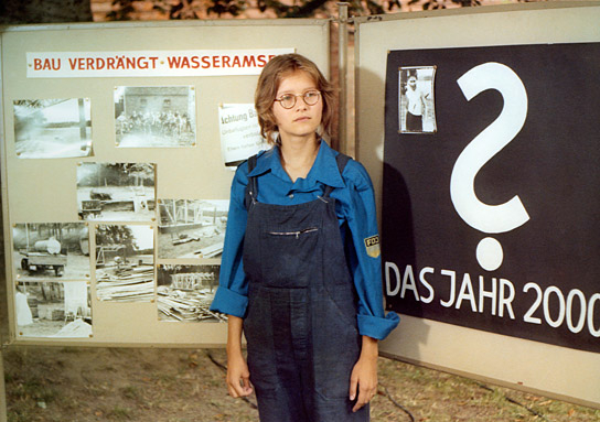 Stefanie Stappenbeck in "Biologie!" (1990); Quelle: DEFA-Stiftung, © DEFA-Stiftung, Dieter Jaeger