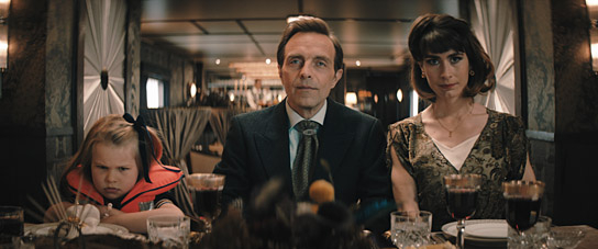   Rosa Henriette Löwe, Aleksandar Jovanović, Dagna Litzenberger Vinet (v.l.n.r.) in "Havarie Petite" (2019); Quelle: Filmfestival Max Ophüls Preis 2020