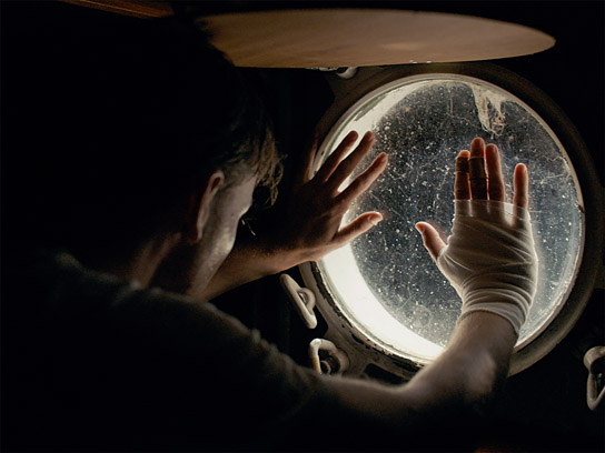 Leonard Scheicher in "Oktopus und Muräne" (2019), Quelle: Filmfestival Max Ophüls Preis 2020, © Sebastian Husak, Hochschule für Fernsehen und Film München