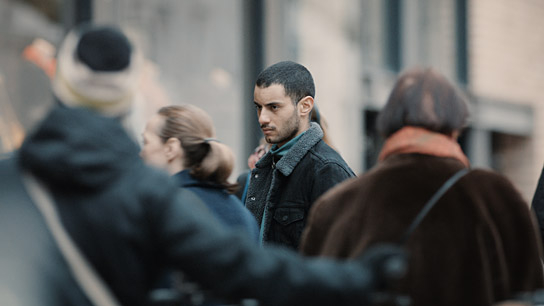 Mehdi Meskar in "Nur ein Augenblick" (2019); Quelle: farbfilm verleih, DFF, © Sören Schulz, neue impuls film