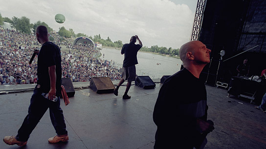 RAG auf dem Splash-Festival in "We Almost Lost Bochum - Die Geschichte von RAG" (2019); Quelle: mindjazz pictures, DFF