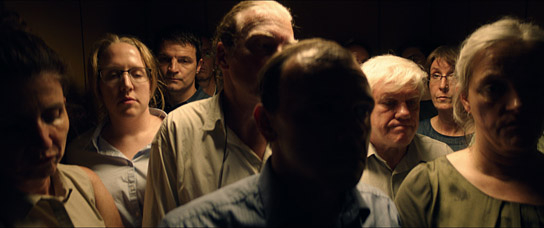 Mišel Matičević (3.v.l.) in "Exil" (2020); Quelle: Alamode Film, DFF, © Alamode Film