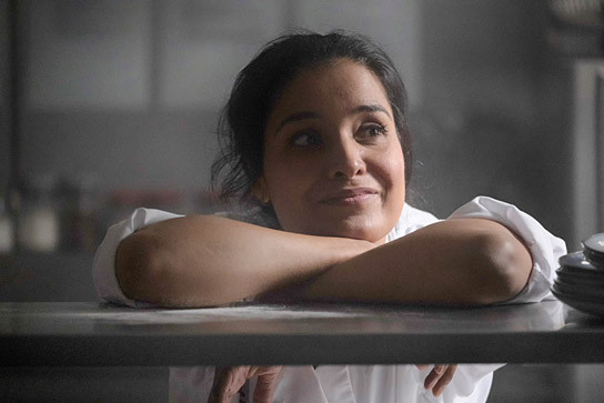 Shelley Conn in "Love Sarah - Liebe ist die wichtigste Zutat" (2020); Quelle: Weltkino Filmverleih, DFF, © FEMME FILMS, Foto: Laura Radford