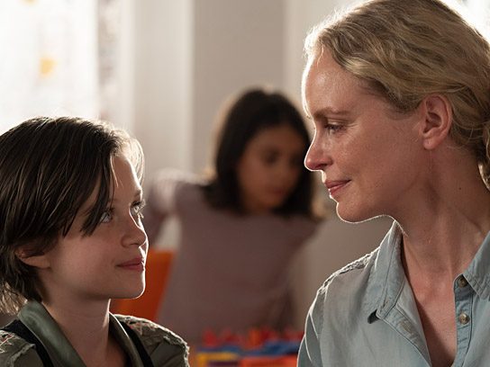 Adelia Ocleppo, Nina Hoss (vorne v.l.n.r.) in "Pelikanblut - Aus Liebe zu meiner Tochter" (2019); Quelle: DCM Film Distribution, DFF, © DCM, Temelko Temelkov