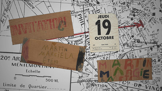 Von Kindern gezeichnete Showeinladung zur Frühjahr/Sommer-Kollektion 1990 ("Martin Margiela - Mythos der Mode", 2020); Quelle: NFP Marketing & Distribution*, DFF, © 2019 Reiner Holzemer Film, RTBF, Aminata Productions
