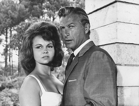 Veronika Vendell, Lex Barker in "Die Verdammten der blauen Berge" (GB 1964); Quelle: DFF