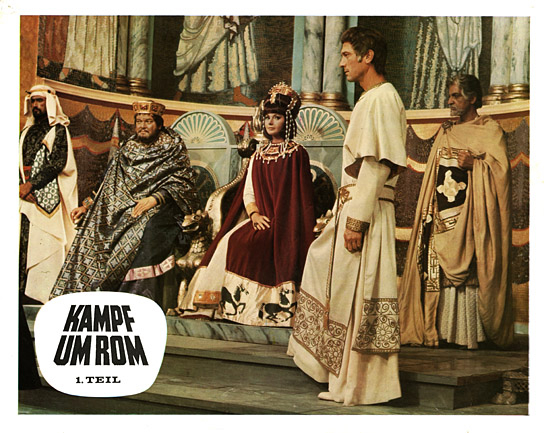 Orson Welles (2.v.l.), Sylva Koscina, Laurence Harvey (2.v.r.) in "Kampf um Rom. 1. Teil" (1968); 