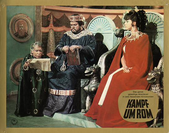 Michael Dunn, Orson Welles, Sylva Koscina (v.l.n.r.) in "Kampf um Rom" (1976); Quelle: DFF