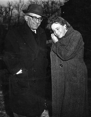 Robert Siodmak, Maria Schell anlässlich der Uraufführung von "Die Ratten" bei der 5. Berlinale 1955