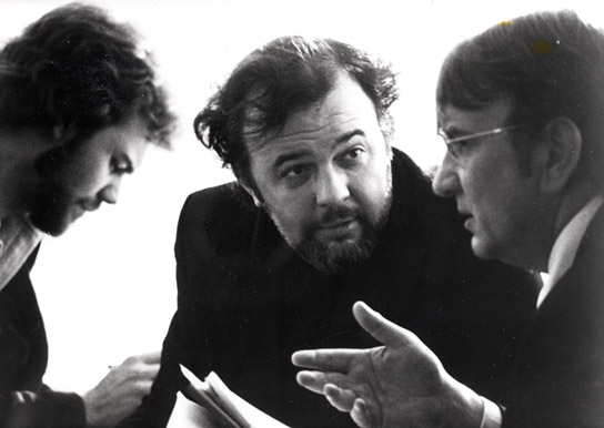 Christian Kohlund, Peter Hall, Alexander May (v.l.n.r.) in "Der Fußgänger" (1973); Quelle: DFF