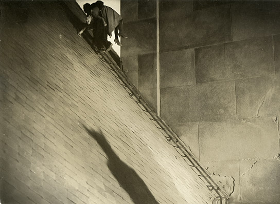 Rudolf Klein-Rogge, Brigitte Helm in "Metropolis" (1926); Quelle: Murnau-Stiftung, DFF, © Horst von Harbou - Deutsche Kinemathek