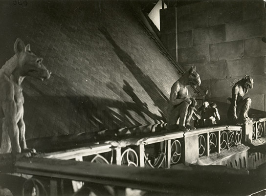 Rudolf Klein-Rogge, Gustav Fröhlich (v.l.n.r.) in "Metropolis" (1926)