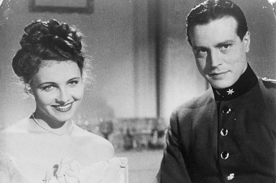 Elfie Mayerhofer, Wolf Albach-Retty in "Hotel Sacher" (1939); Quelle: Murnau-Stiftung, DFF/Kineos Sammlung