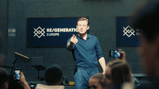 Jannis Niewöhner in "Je suis Karl" (2021); Quelle: Pandora Film, DFF, © Pandora Film