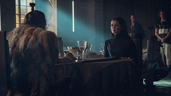 Melika Foroutan in "Tribes of Europa" (2021); Quelle: Netflix, DFF, © Gordon Timpen