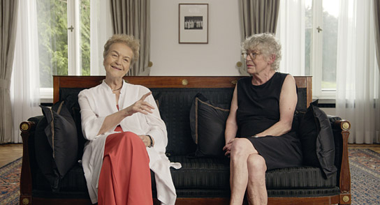 Herta Däubler-Gmelin (SPD), Renate Faerber-Husemann (Jounalistin) (v.l.n.r.) in "Die Unbeugsamen" (2020); Quelle: Majestic Filmverleih, DFF, © Majestic