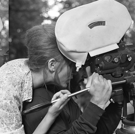 Dagmar Hirtz, Maximilian Schell bei den Dreharbeiten zu "First Love" (1970); Quelle: DFF / Nachlass Maximilian Schell