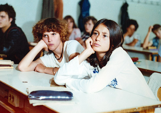 Vivian Hanjohr (vorne) in "Erscheinen Pflicht" (1984); Quelle: DEFA-Stiftung, © DEFA-Stiftung, Christa Köfer