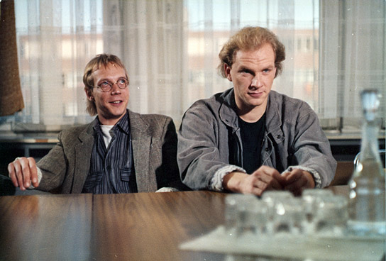 Matthias Wien, Götz Schubert (v.l.n.r.) in "Zwei schräge Vögel" (1989); Quelle: DEFA-Stiftung, © DEFA-Stiftung, Siegfried Skoluda