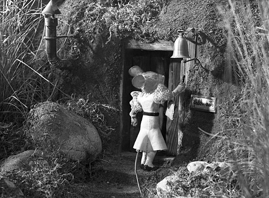 "Stadtmaus und Feldmaus" (1939); Quelle: DFF / Firmenarchiv Gebrüder Diehl. Dauerleihgabe der Adolf und Luisa Haeuser-Stiftung für Kunst und Kulturpflege