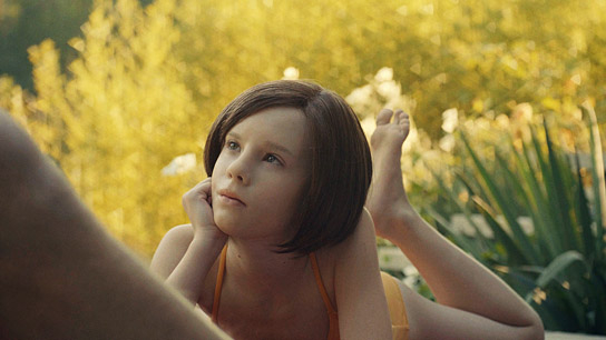 Lena Watson in "The Trouble with Being Born" (2020); Quelle: eksystent distribution, DFF, © PANAMA Film
