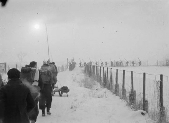 Screenshot aus "Pimpfe erleben den Grenzlandwinter" (1937); Quelle: SLUB Dresden, © SLUB Dresden, Filmverband Sachsen (Dresden), Hirsch Film (Dresden)