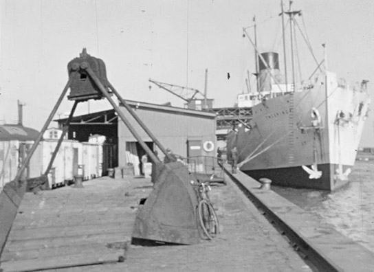 Screenshot aus "Privatfilm Familie Richter: Rolle 4" (1935); Quelle: SLUB Dresden, © SLUB Dresden, Filmverband Sachsen (Dresden), Hirsch Film (Dresden)