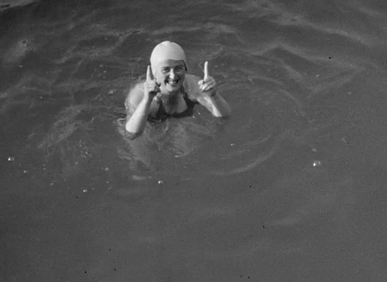 Screenshot aus "Privatfilm Familie Richter: Rolle 4" (1935); Quelle: SLUB Dresden, © SLUB Dresden, Filmverband Sachsen (Dresden), Hirsch Film (Dresden)