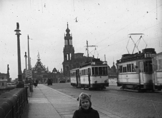 Screenshot aus "Katholische Hofkirche zu Dresden" (1950); Quelle: SLUB Dresden, © SLUB Dresden, Filmverband Sachsen (Dresden), Hirsch Film (Dresden)