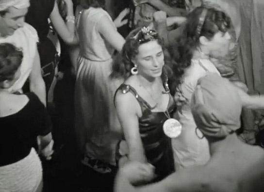 Screenshot aus "XXI. Gauklerfest 'In Babylona'" (1958); Quelle: SLUB Dresden, © SLUB Dresden, Filmverband Sachsen (Dresden), Hirsch Film (Dresden)