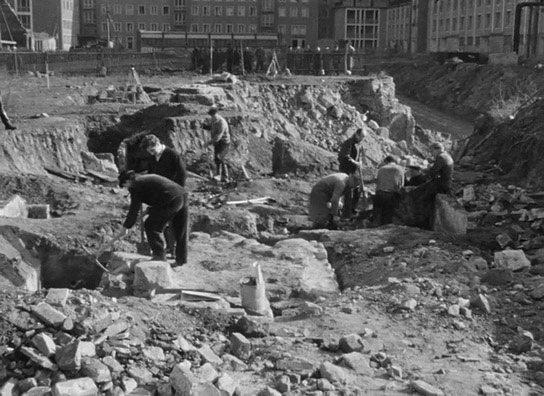 Screenshot aus "Beiträge zur Denkmalpflege: Freiberger Dom, Dresden" (1964); Quelle: SLUB Dresden, © SLUB Dresden, Filmverband Sachsen (Dresden), Hirsch Film (Dresden)