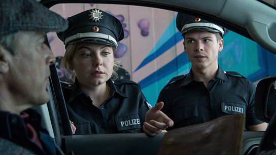 Amber Bongard, Marvin Linke (rechts) in "Ostwind - Der große Orkan" (2020); Quelle: Constantin Film, DFF, © 2019 Constantin Film Verleih GmbH