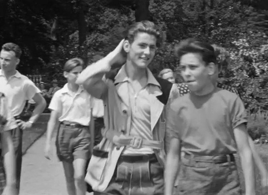 Screenshot aus "Wir alle zusammen" (1953); Quelle: SLUB Dresden, © SLUB Dresden, Filmverband Sachsen (Dresden), Hirsch Film (Dresden)