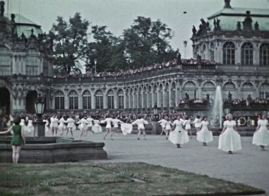 Screenshot aus "1941 Zwinger" (1941); Quelle: SLUB Dresden, © SLUB Dresden, Filmverband Sachsen (Dresden), Hirsch Film (Dresden)