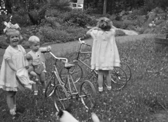 Screenshot aus "Privatfilm Familie Richter: Rolle 5" (1941); Quelle: SLUB Dresden, © SLUB Dresden, Filmverband Sachsen (Dresden), Hirsch Film (Dresden)