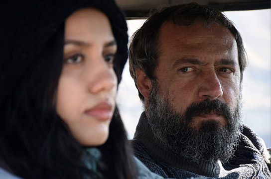 Baran Rasoulof, Mohammad Seddighimehr (v.l.n.r.) in "Doch das Böse gibt es nicht" (2020); Quelle: Grandfilm, DFF, © Grandfilm