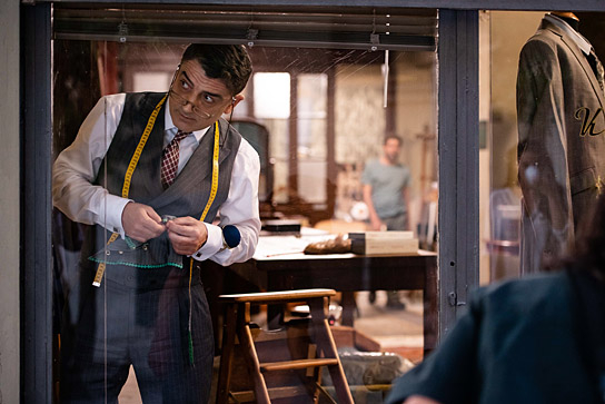 Dimitris Imellos in "Der Hochzeitsschneider von Athen" (2020); Quelle: Neue Visionen Filmverleih, DFF, © Neue Visionen Filmverleih, Foto: Nikolas Kominis - Studio Kominis