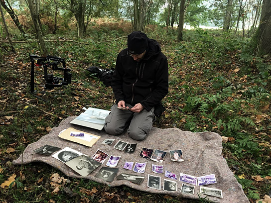 Kai Ehlers am Set von "Freistaat Mittelpunkt" (2019); Quelle: Kai Ehlers Film, DFF, © Kai Ehlers, Foto: Jan Gabriel
