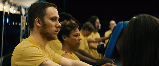 Joe Cole (links), Donna Duplantier (2.v.l.) in "One of These Days" (2020); Quelle: Weltkino Filmverleih, DFF, © Flare Film, Michael Kotschi