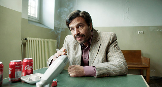 Dar Salim in "Curveball - Wir machen die Wahrheit" (2020); Quelle: Filmwelt Verleihagentur, DFF, © Sten Mende