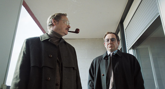 Michael Wittenborn, Thorsten Merten (v.l.n.r.) in "Curveball - Wir machen die Wahrheit" (2020); Quelle: Filmwelt Verleihagentur, DFF, © Sten Mende