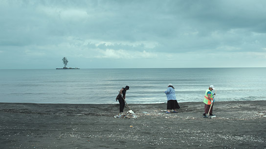"Die Zähmung der Bäume - Taming the Garden" (2021); Quelle: Film Kino Text, DFF, © Mira Film, Corso Film, Sakdoc Film