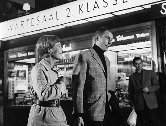 Hannelore Schroth, Günther Ungeheuer (v.l.n.r.) in "Polizeirevier Davidswache" (1964); Quelle: DFF