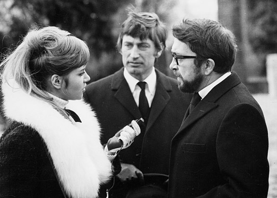 Siv Mattson, Siegfried Rauch, Wolfgang Kieling (v.l.n.r.) in "Im Banne des Unheimlichen" (1968); Quelle: DFF