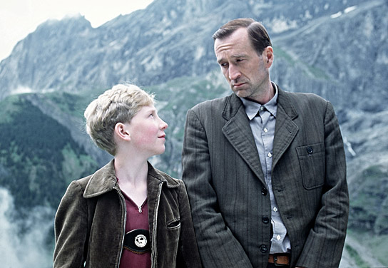 Louis Klamroth, Peter Lohmeyer (v.l.n.r.) in "Das Wunder von Bern" (2003); Quelle: Senator Film Verleih, DFF