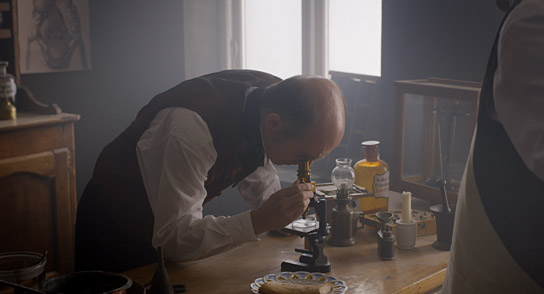 Christoph Gottschalch in "Effigie - Das Gift und die Stadt" (2019); Quelle: Filmdisposition Wessel, DFF, © GeekFrog Media LLC