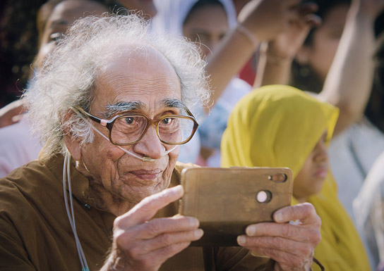 Irshad Panjatan (vorne) in "Träume sind wie wilde Tiger" (2021); Quelle: Wild Bunch Germany, DFF, © 2021 Wild Bunch Germany, NFP neue film produktion