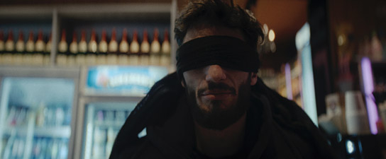 Burak Yiğit in "Égalité" (2021); Quelle: Alpha Centauri Studios, DFF, © Alpha Centauri Studios GmbH