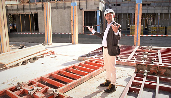 David-Ruben Thies in "Vier Sterne Plus" (2021); Quelle: Filmfestival Max Ophüls Preis 2022, © Carsten Waldbauer